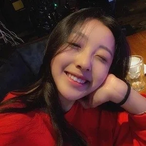 歌手KeyKey的图片