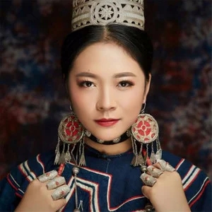 歌手连扎妹妹的图片