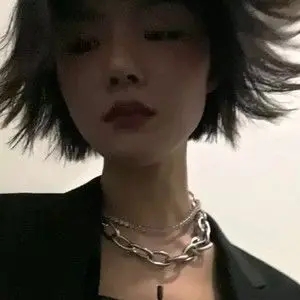 歌手张婉清的图片