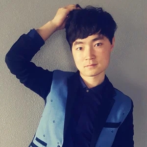 歌手胡旭的图片