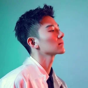 歌手蔡鹤峰的图片