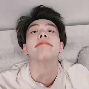 歌手李铭的图片