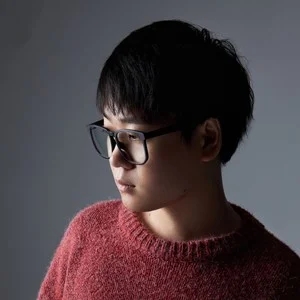 歌手陈冠宇的图片