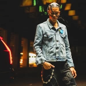 歌手Spence Lee的图片