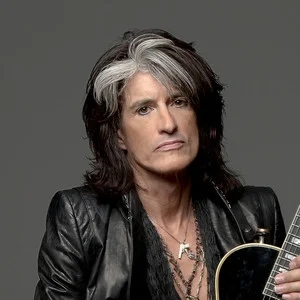 歌手Joe Perry的图片
