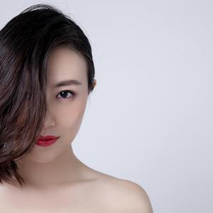 歌手花僮的图片
