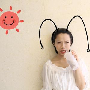 歌手泠风的图片