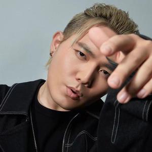伴奏故事世界的封面