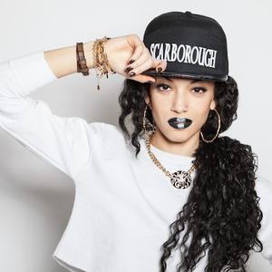 歌手Haley Smalls的图片