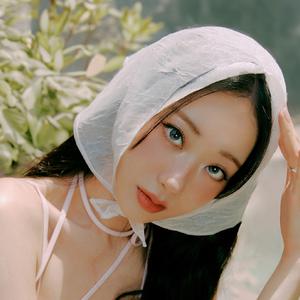 歌手倞利的图片