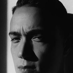 歌手Hendric Buenck的图片