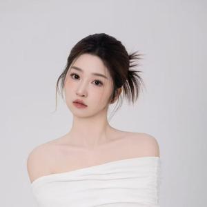 歌手朱浪依的图片
