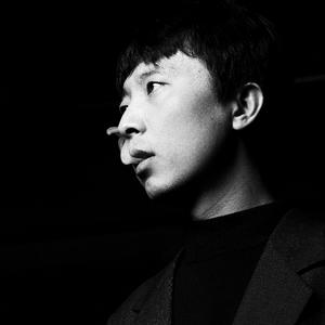 歌手SHAO的图片