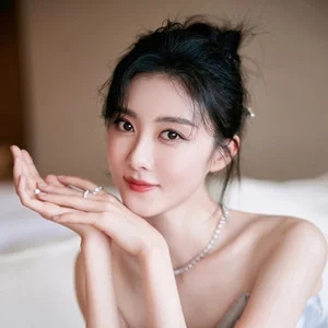 歌手曹斐然的图片