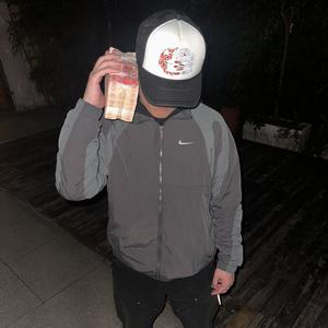 歌手Pluto的图片