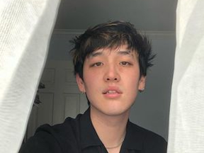 歌手prettyhappy的图片