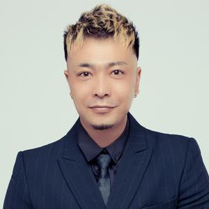歌手EK的图片