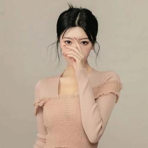 歌手七喜的图片