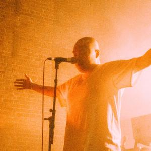 歌手血男孩的图片