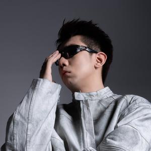 伴奏你与我 他和她 beat的封面