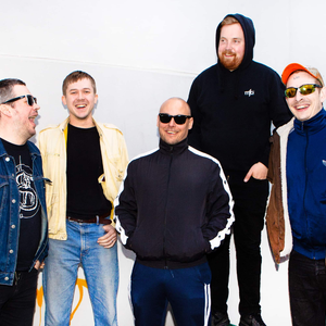 伴奏Troglodyte (Karaoke Version)的封面