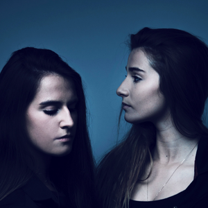 歌手Neoni的图片