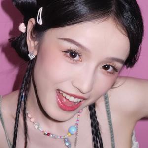歌手张雅琪的图片