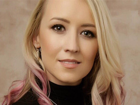 歌手Charlotte Churchman的图片