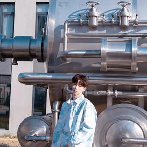 伴奏怎么办 (精消无和声纯伴奏)的封面