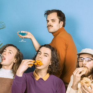 歌手Peach Pit的图片