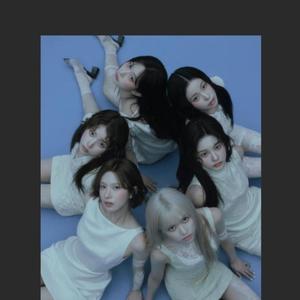 歌手NMIXX的图片