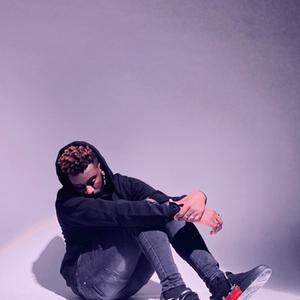 歌手Myles Smith的图片