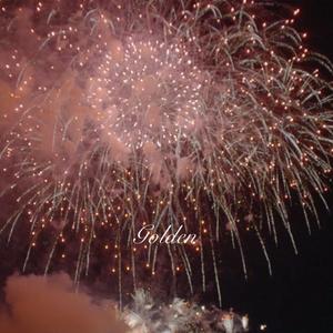 歌手Elmiene的图片