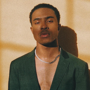 歌手Bren Joy的图片