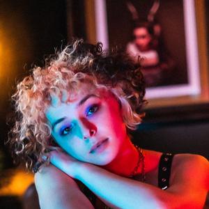 歌手Earth to Eve的图片