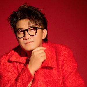 伴奏一闪而过的封面