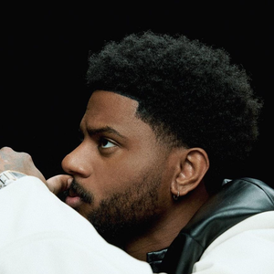 伴奏Whatever She Wants的封面