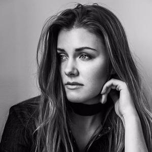 伴奏Not Sad Anymore (带和声)的封面