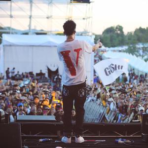 伴奏WINWIN feat. 王齐铭 (精消无和声纯伴奏)的封面