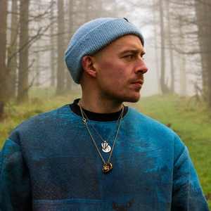 伴奏Outnumbered的封面