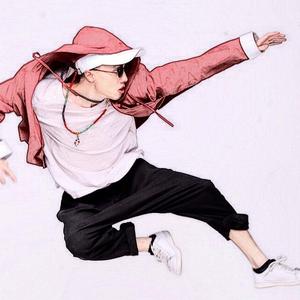 歌手郑杰伦的图片