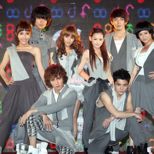 伴奏夜闪的封面