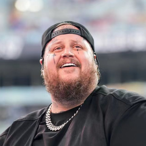 伴奏Hear Me Out (Karaoke Version)的封面