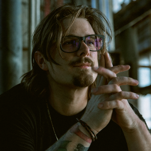 伴奏Here Lies Country Music (BK Instrumental)的封面