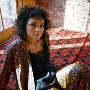 伴奏Be Here to Love Me的封面