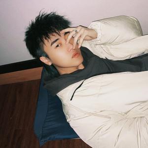 歌手伊赫的图片