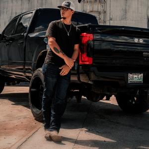 歌手Chase Matthew的图片