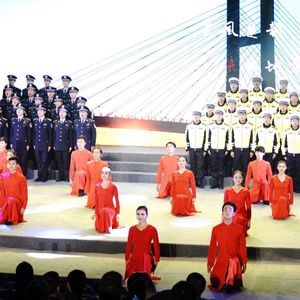 歌手国际首席爱乐乐团合唱团的图片