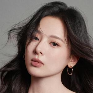 歌手杨雨青的图片