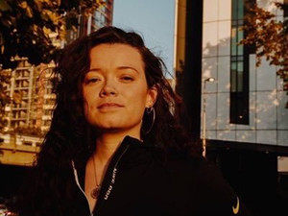 歌手Clementine Douglas的图片